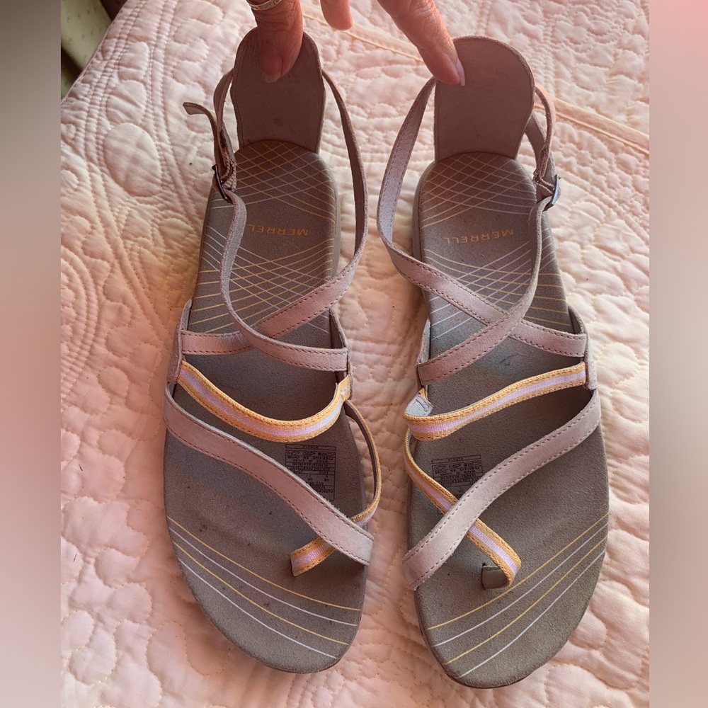 Merrell sandals size 9